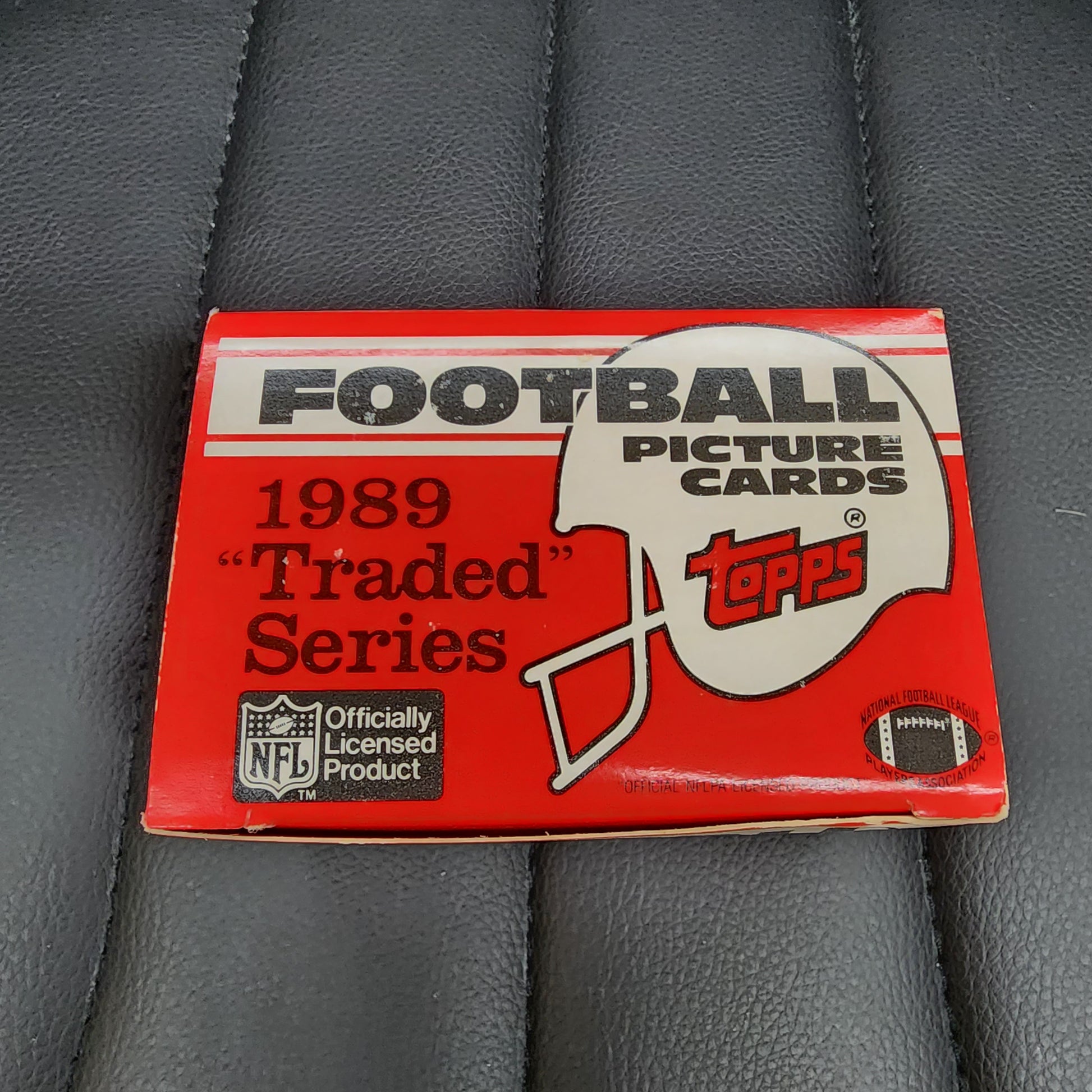 1989 Topps Football Traded Series Set Aikman Deion Barry Sanders RC MINT