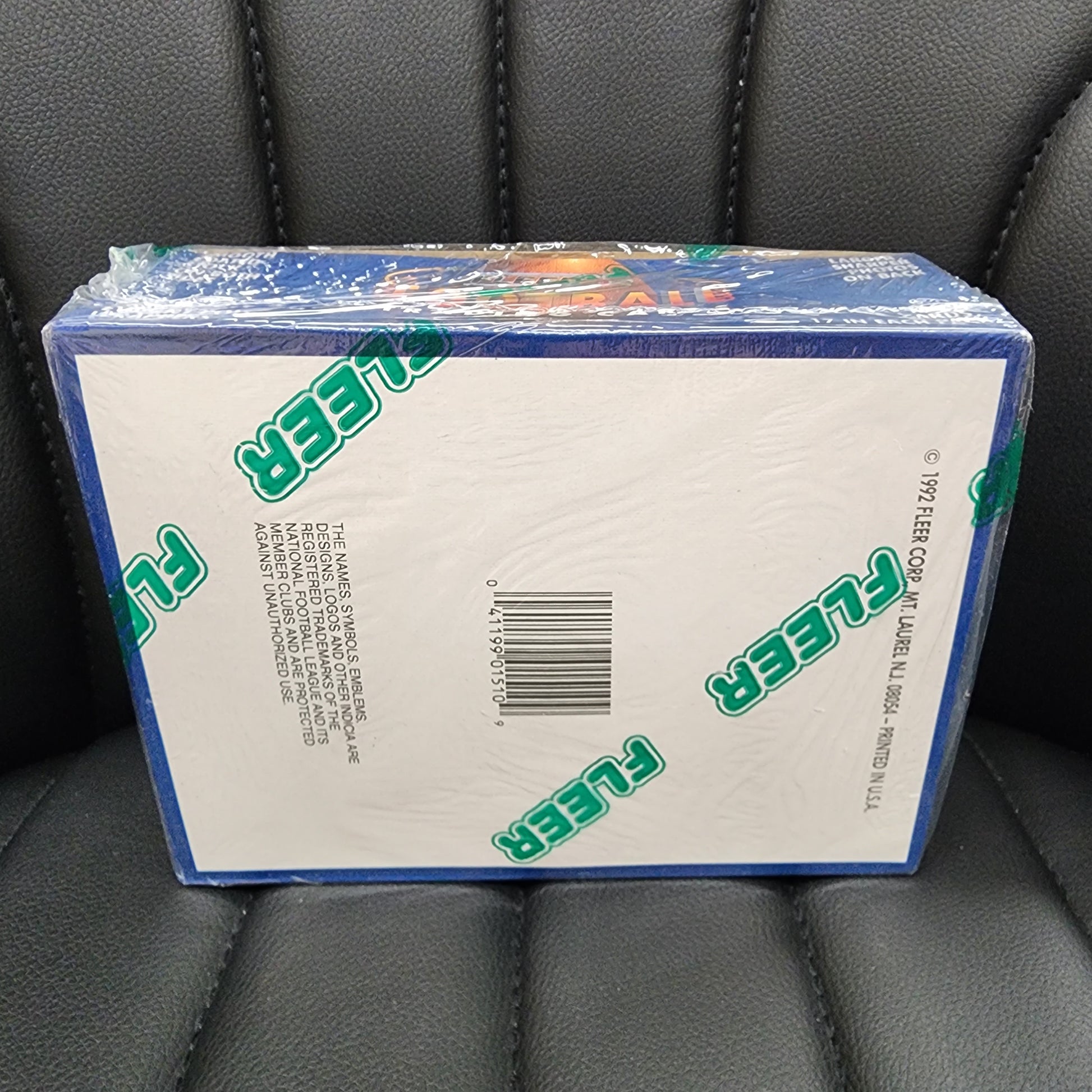 1992 Fleer Football Wax Box 36 Packs, 17 in each Pack Factory Sealed MINT