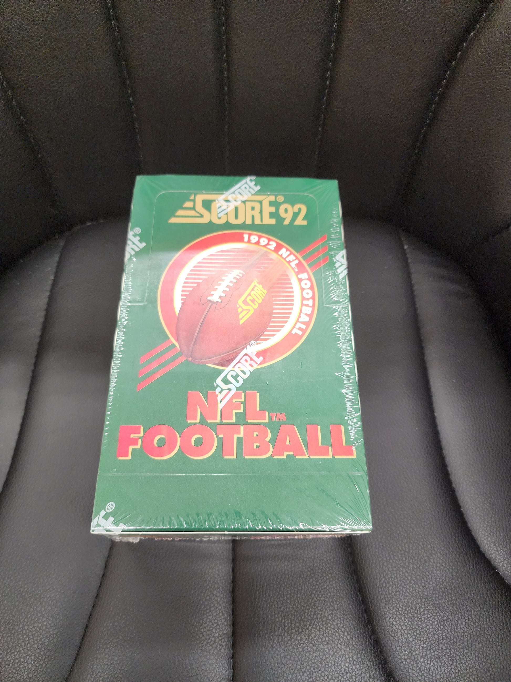 1992 Score NFL Football Box 36 Packs 16 Cards Per Pack Factory Sealed Box MINT