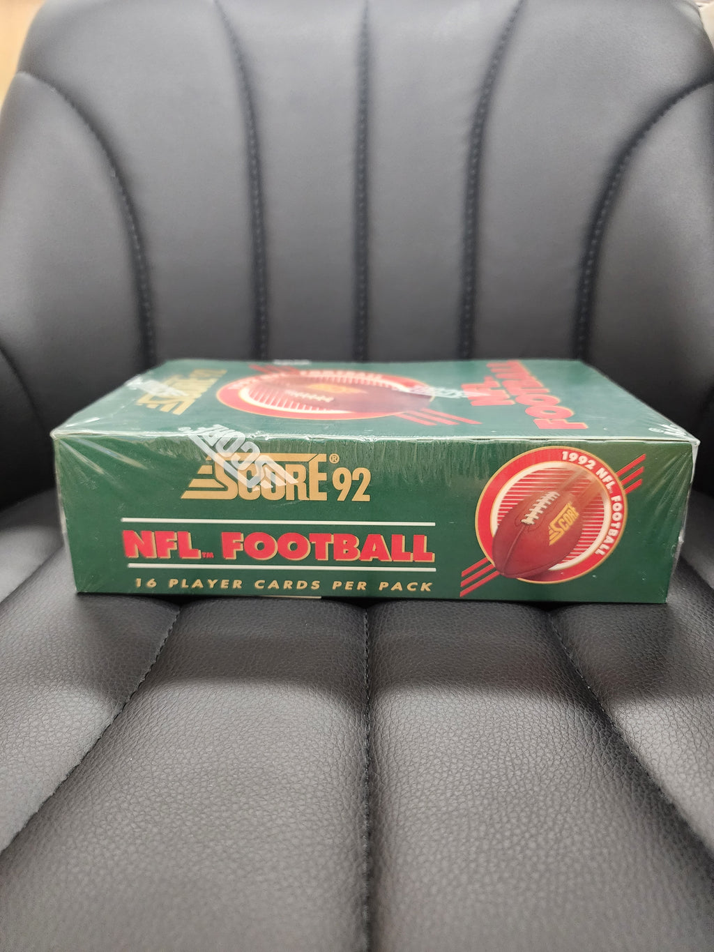 1992 Score NFL Football Box 36 Packs 16 Cards Per Pack Factory Sealed Box MINT