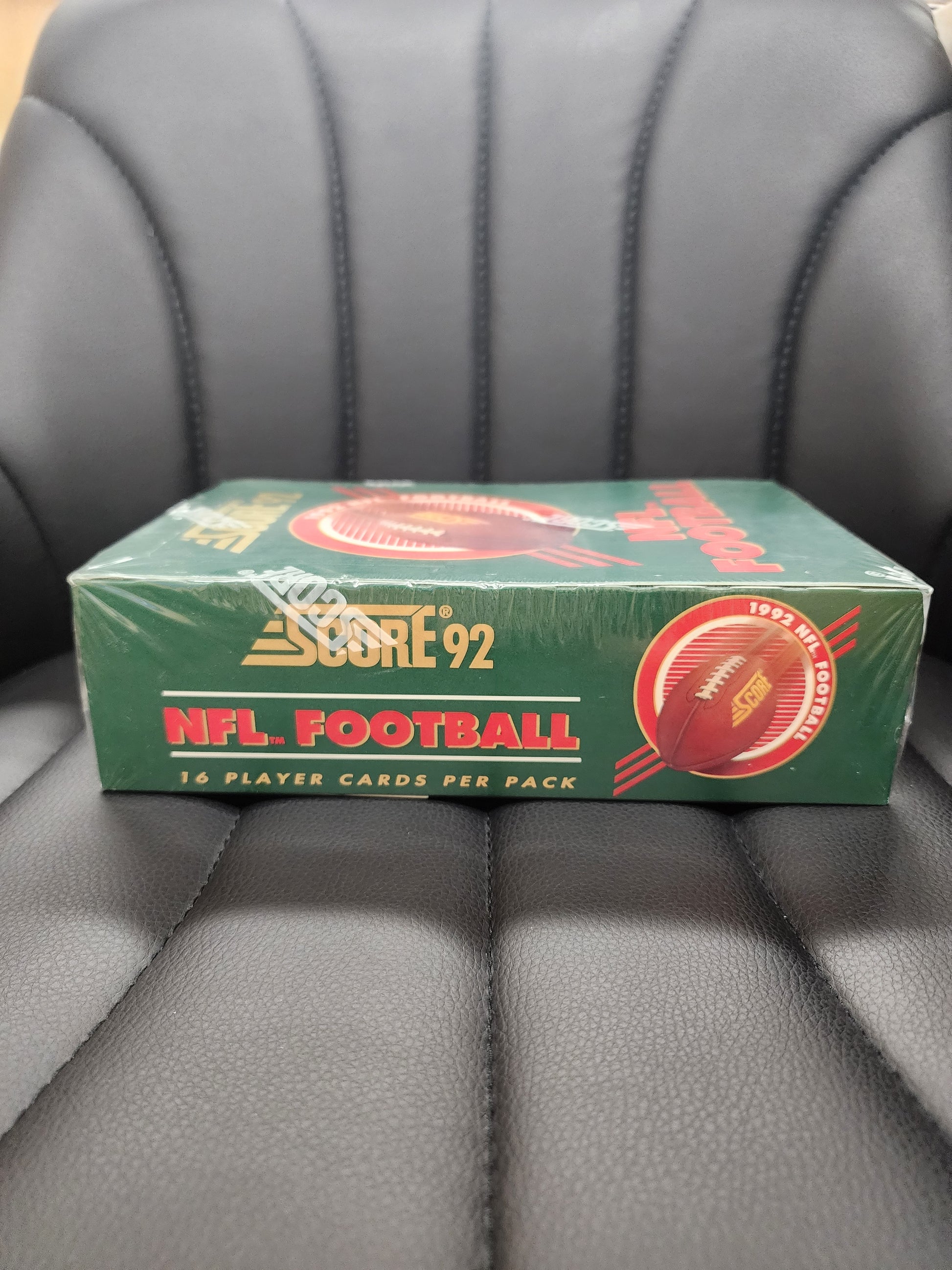 1992 Score NFL Football Box 36 Packs 16 Cards Per Pack Factory Sealed Box MINT