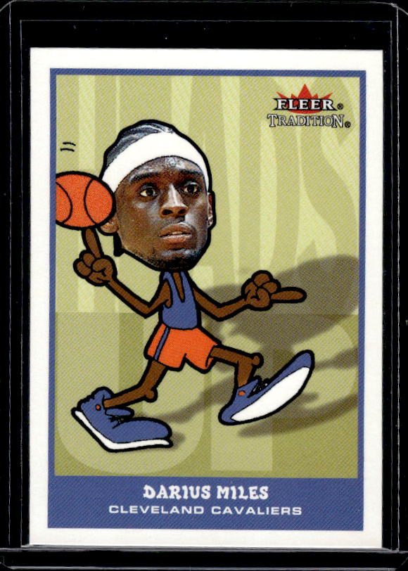 2002-03 Fleer Tradition #10 HU Darius Miles Heads Up