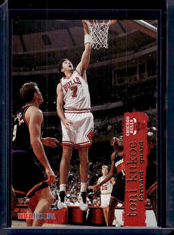 1995-96 Hoops #22 Toni Kukoc