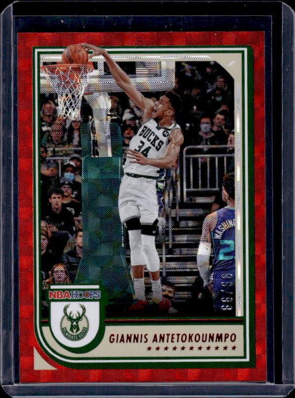 2022-23 Hoops #44 Giannis Antetokounmpo Hyper Red #/99