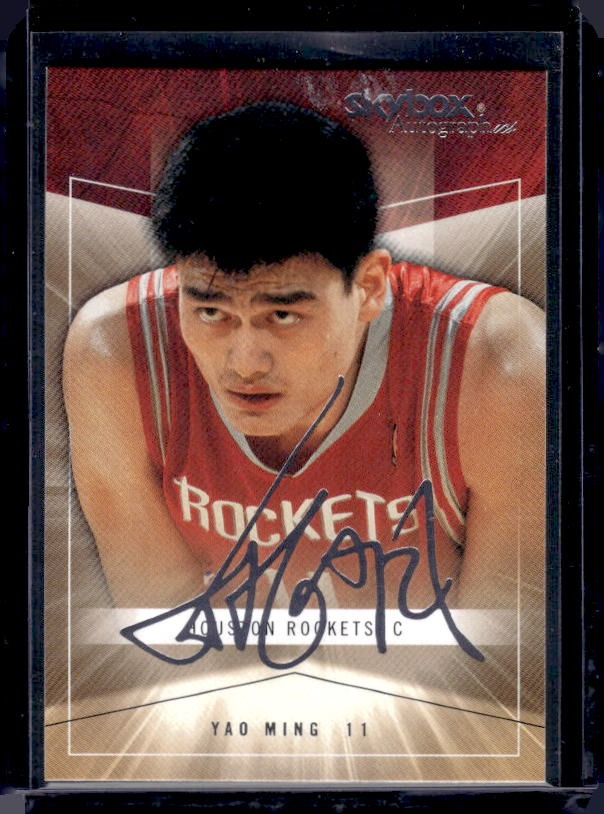 2004-05 SkyBox Autographics #35 Yao Ming
